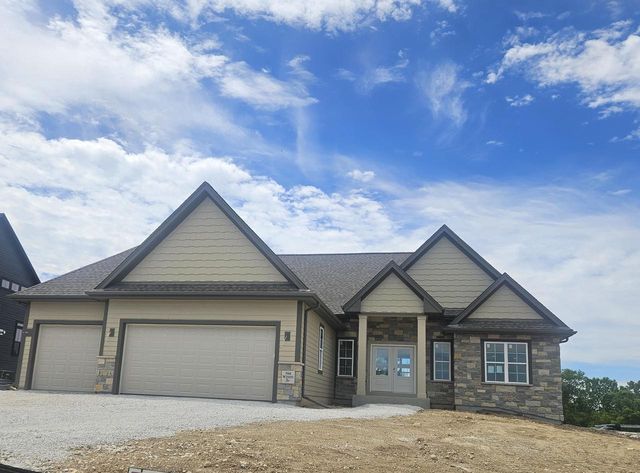 N66W21493 Sagebrush DRIVE, Menomonee Falls, WI 53051