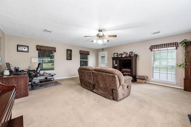447 County Road 545, Alvin, TX 77511