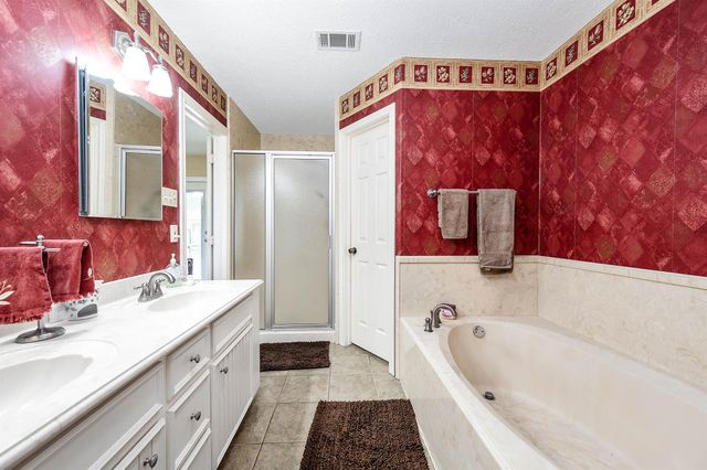 447 County Road 545, Alvin, TX 77511