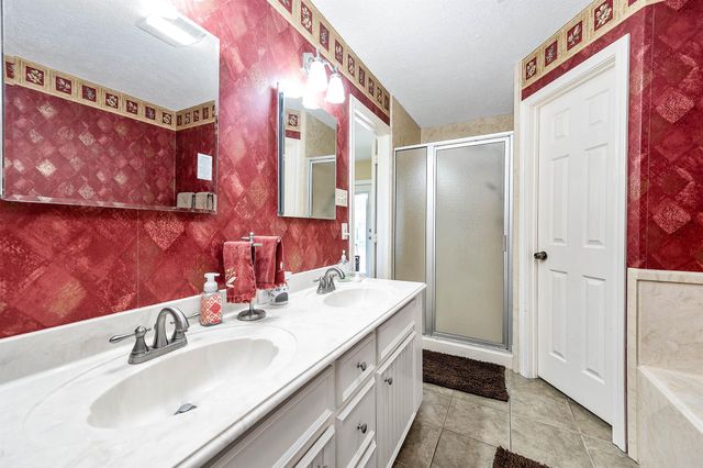447 County Road 545, Alvin, TX 77511