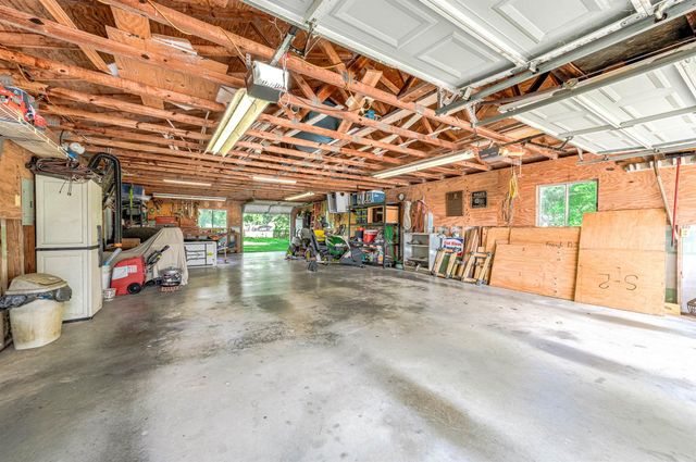 447 County Road 545, Alvin, TX 77511