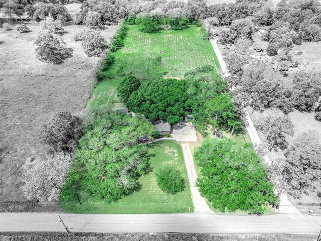 447 County Road 545, Alvin, TX 77511