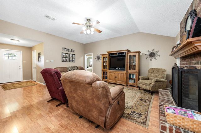 447 County Road 545, Alvin, TX 77511