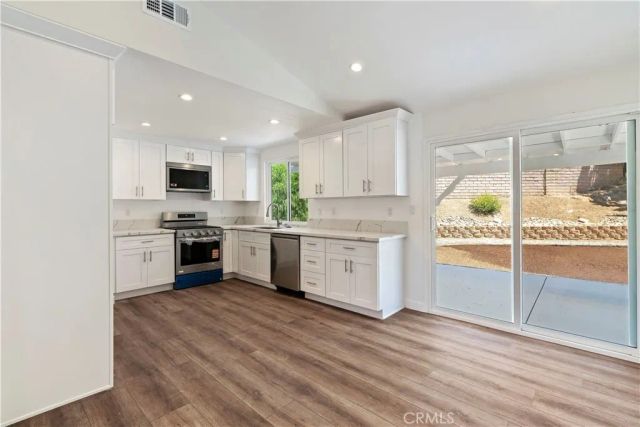 972 Appleton, Simi Valley, CA 93065