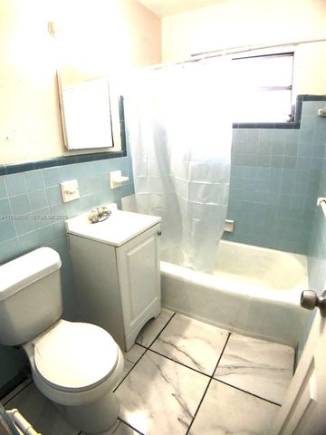 1321 NW 28th St, Miami, FL 33142