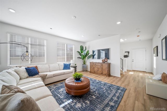 22292 E 39th Avenue, Aurora, CO 80019