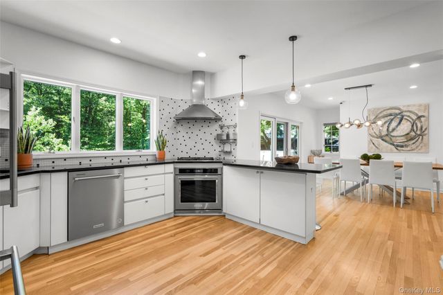 125 Saxon Woods Road, White Plains, NY 10605