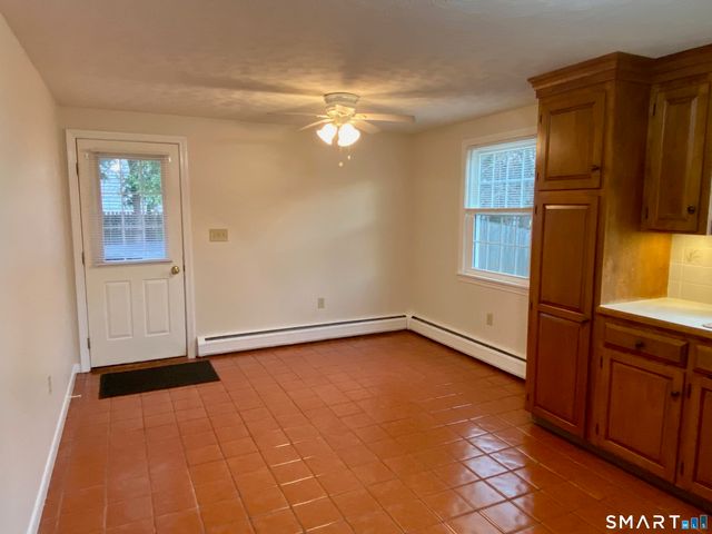 31 Gordon Avenue, Enfield, CT 06082