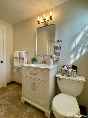 31 Gordon Avenue, Enfield, CT 06082