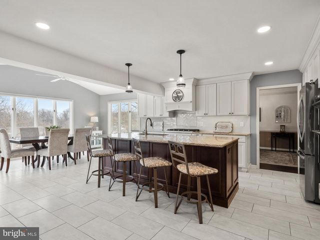 1628 HERRON LN, West Chester, PA 19380