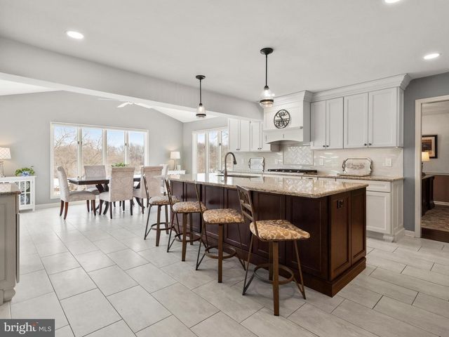 1628 HERRON LN, West Chester, PA 19380