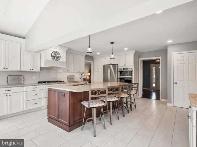 1628 HERRON LN, West Chester, PA 19380