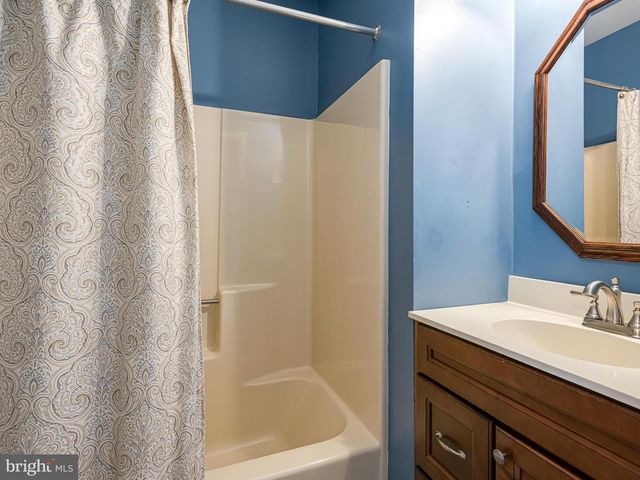 1628 HERRON LN, West Chester, PA 19380