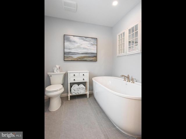 1628 HERRON LN, West Chester, PA 19380