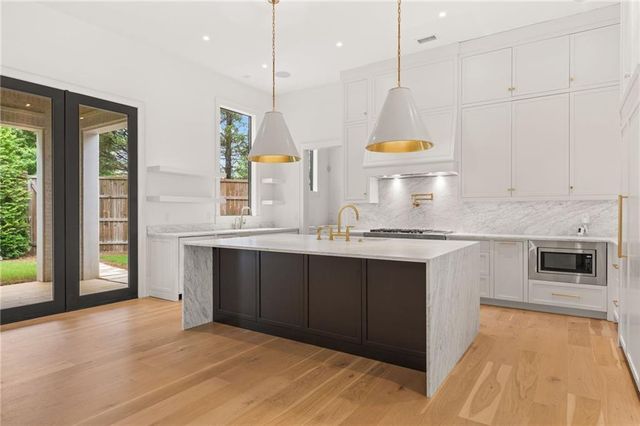 4550 Jolyn Place, Sandy Springs, GA 30342