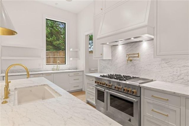 4550 Jolyn Place, Sandy Springs, GA 30342