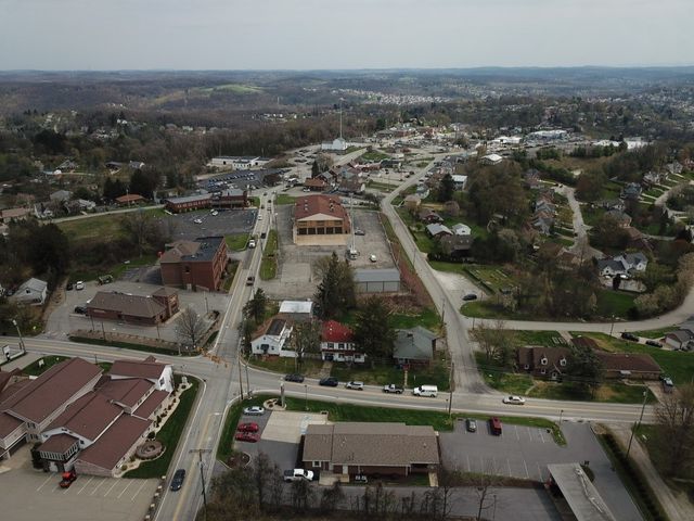 221 Clay Pike, North Huntingdon, PA 15642