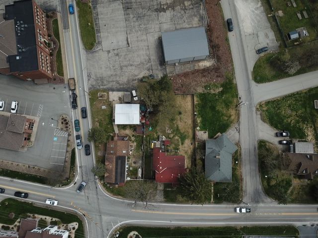 221 Clay Pike, North Huntingdon, PA 15642