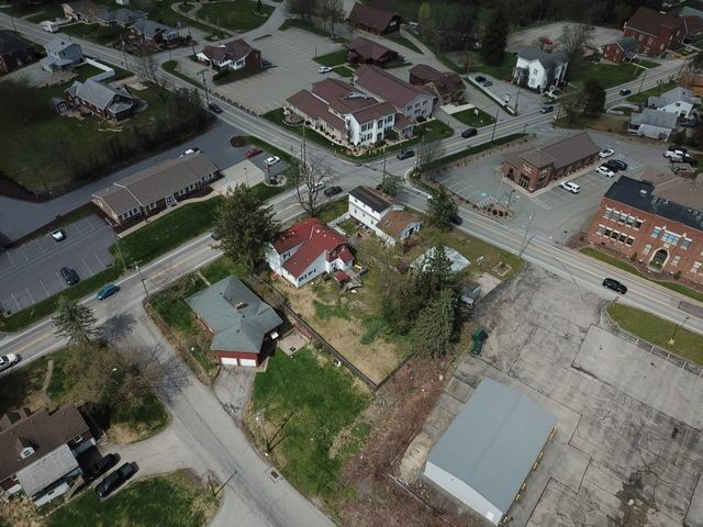 221 Clay Pike, North Huntingdon, PA 15642