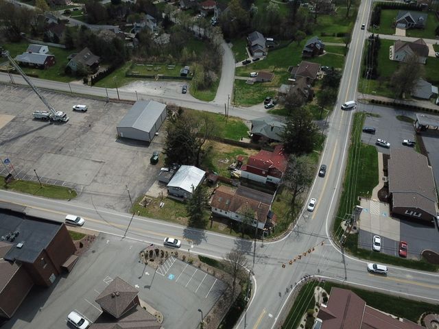 221 Clay Pike, North Huntingdon, PA 15642