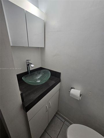 141 NW 28th St, Pompano Beach, FL 33064