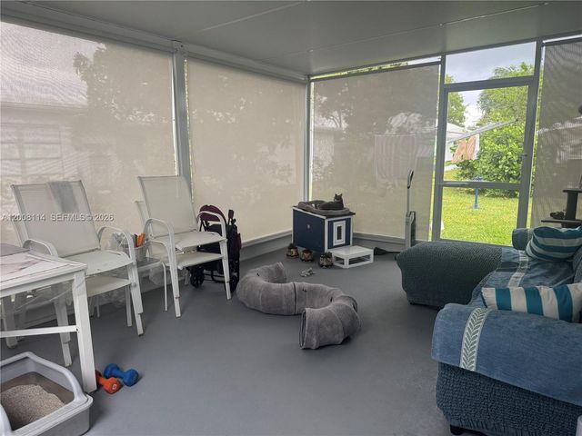 141 NW 28th St, Pompano Beach, FL 33064