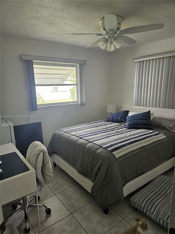 141 NW 28th St, Pompano Beach, FL 33064