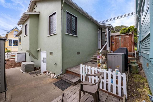 360 Central Avenue, Pacific Grove, CA 93950