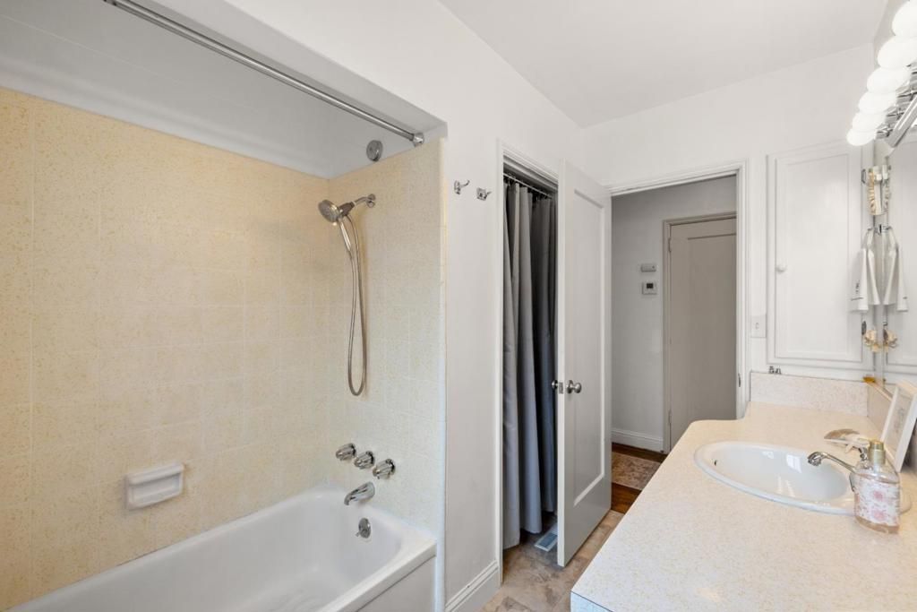 Image 23 of property listing at 360 Central Avenue, Pacific Grove, CA 93950