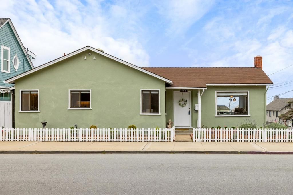 Image 33 of property listing at 360 Central Avenue, Pacific Grove, CA 93950