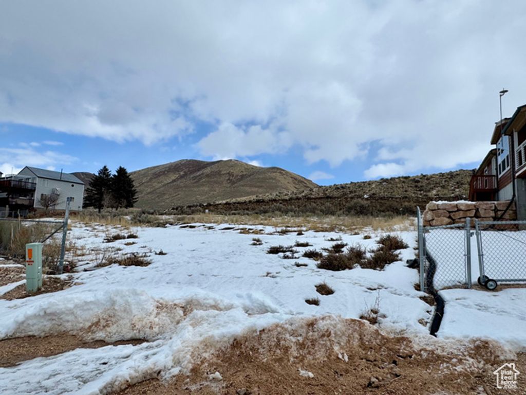 Image 11 of property listing at 3907 EAST SHORE RD # 15, Saint Charles, ID 83272