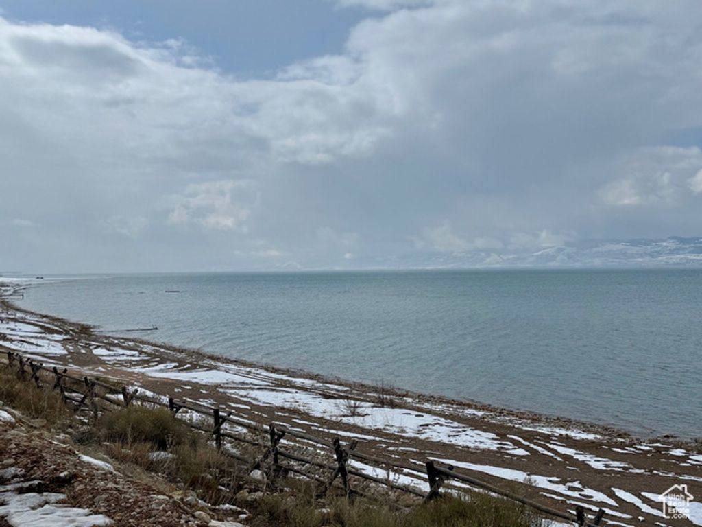 Image 14 of property listing at 3907 EAST SHORE RD # 15, Saint Charles, ID 83272