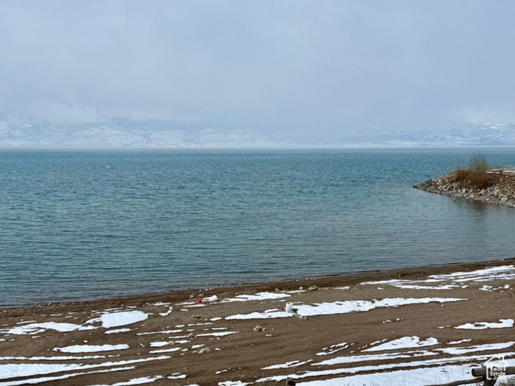 Image 16 of property listing at 3907 EAST SHORE RD # 15, Saint Charles, ID 83272