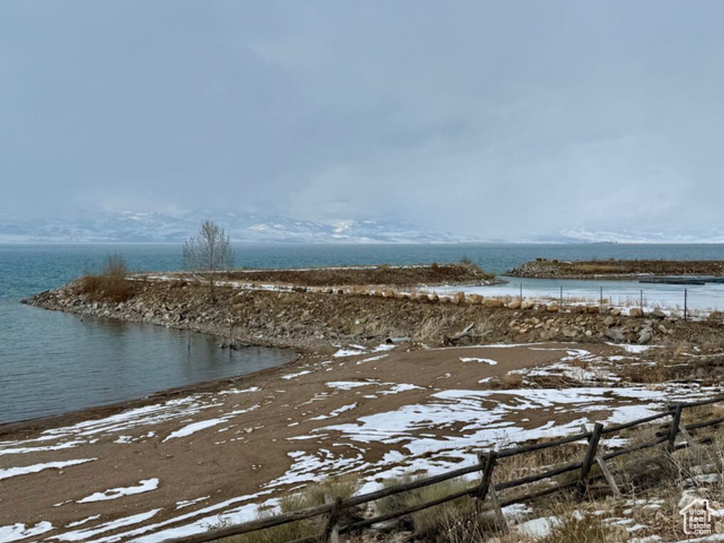 Image 17 of property listing at 3907 EAST SHORE RD # 15, Saint Charles, ID 83272