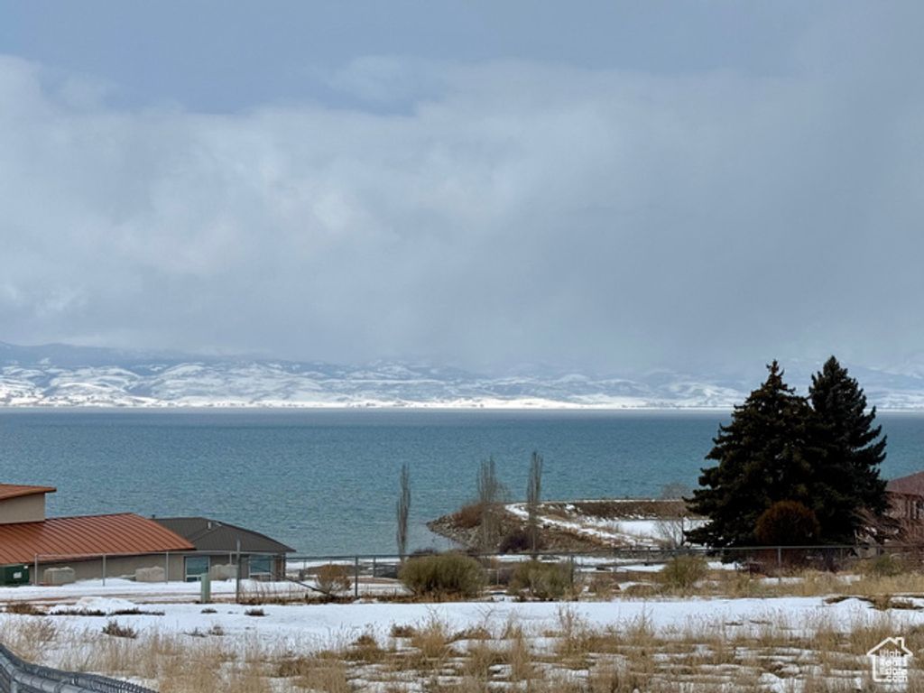 Image 4 of property listing at 3907 EAST SHORE RD # 15, Saint Charles, ID 83272