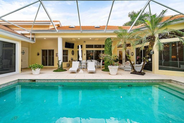 103 Pembroke Drive, Palm Beach Gardens, FL 33418