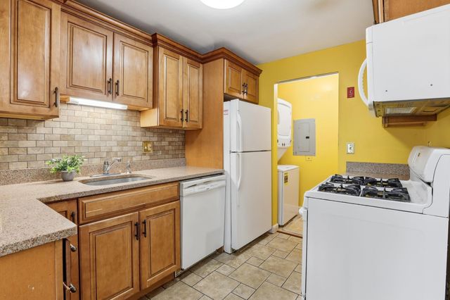 777 Middle Rd Unit 72, Portsmouth, NH 03801