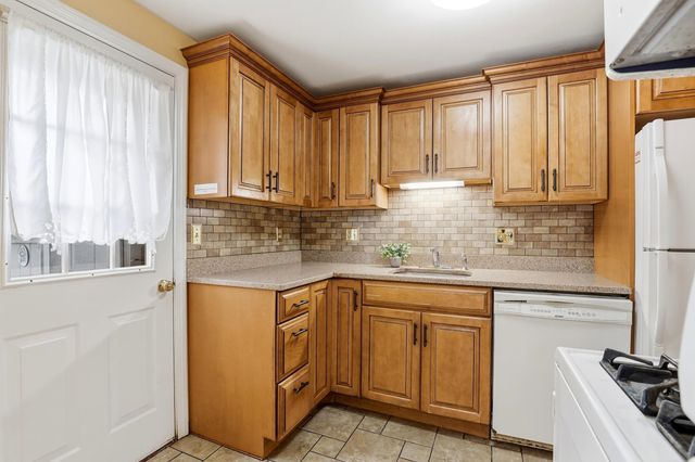 777 Middle Rd Unit 72, Portsmouth, NH 03801