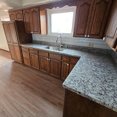 7050 Pioneer Trail, Greenfield, MN 55357