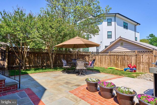 255 N BRYAN ST, Arlington, VA 22201