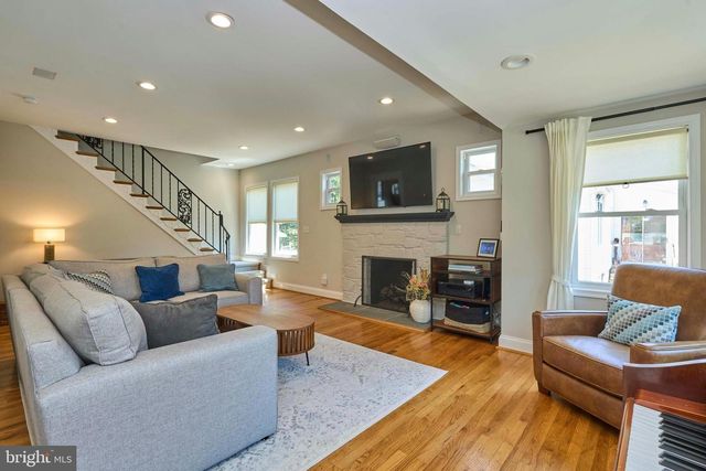 255 N BRYAN ST, Arlington, VA 22201