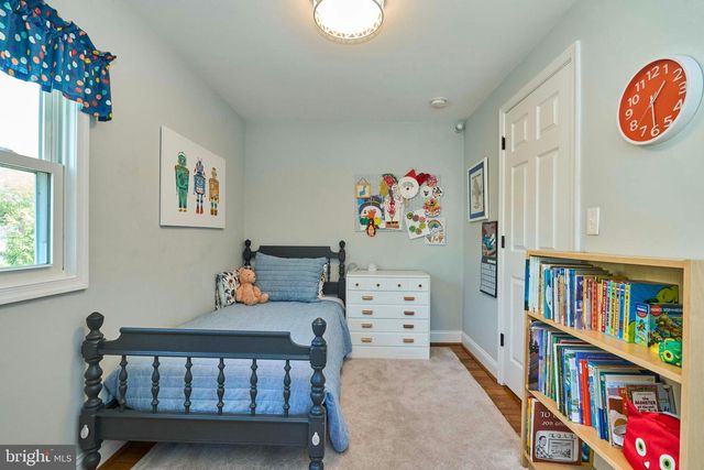 255 N BRYAN ST, Arlington, VA 22201