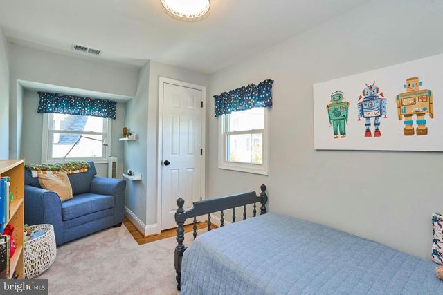 255 N BRYAN ST, Arlington, VA 22201