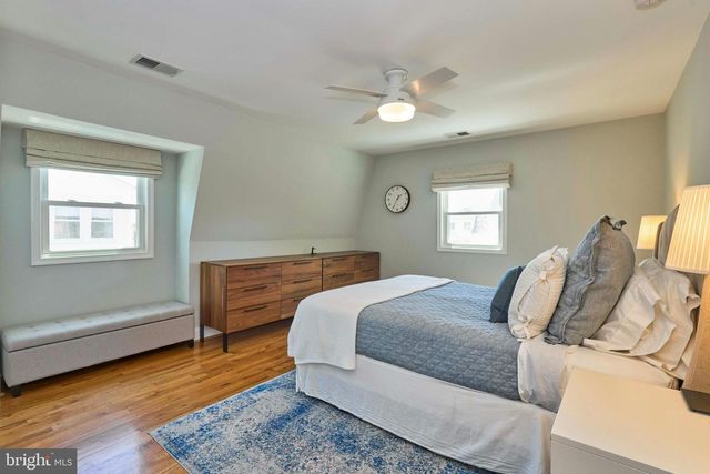 255 N BRYAN ST, Arlington, VA 22201