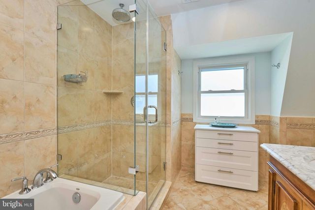255 N BRYAN ST, Arlington, VA 22201