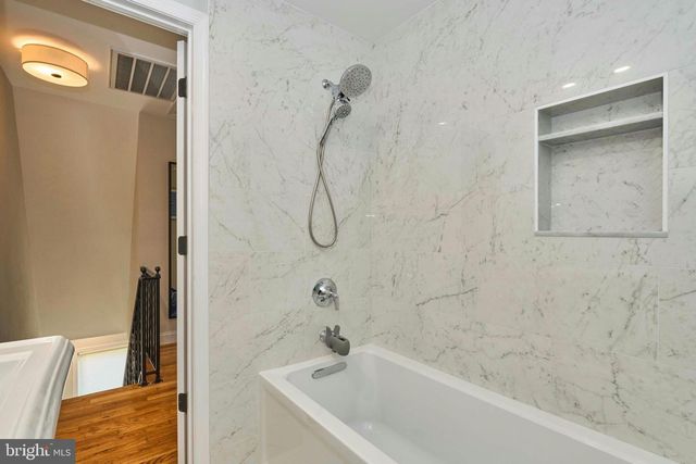 255 N BRYAN ST, Arlington, VA 22201