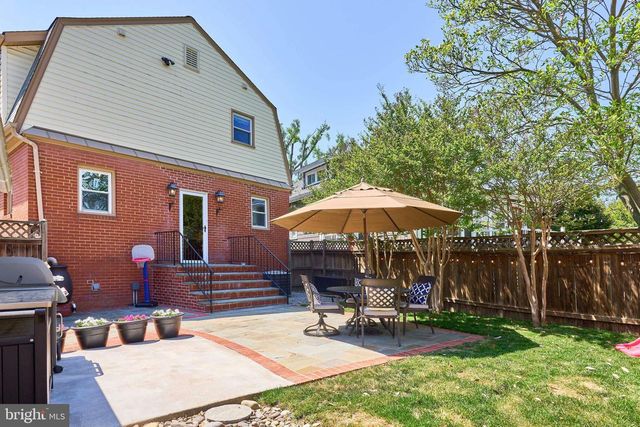 255 N BRYAN ST, Arlington, VA 22201