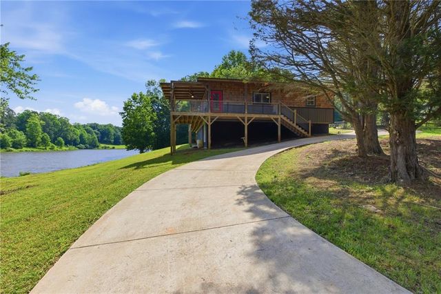 456 Oak Springs Road, Clarkesville, GA 30523
