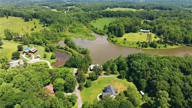 456 Oak Springs Road, Clarkesville, GA 30523