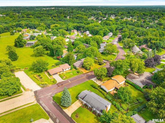 6604 PARKWOOD Drive, Peoria, IL 61614
